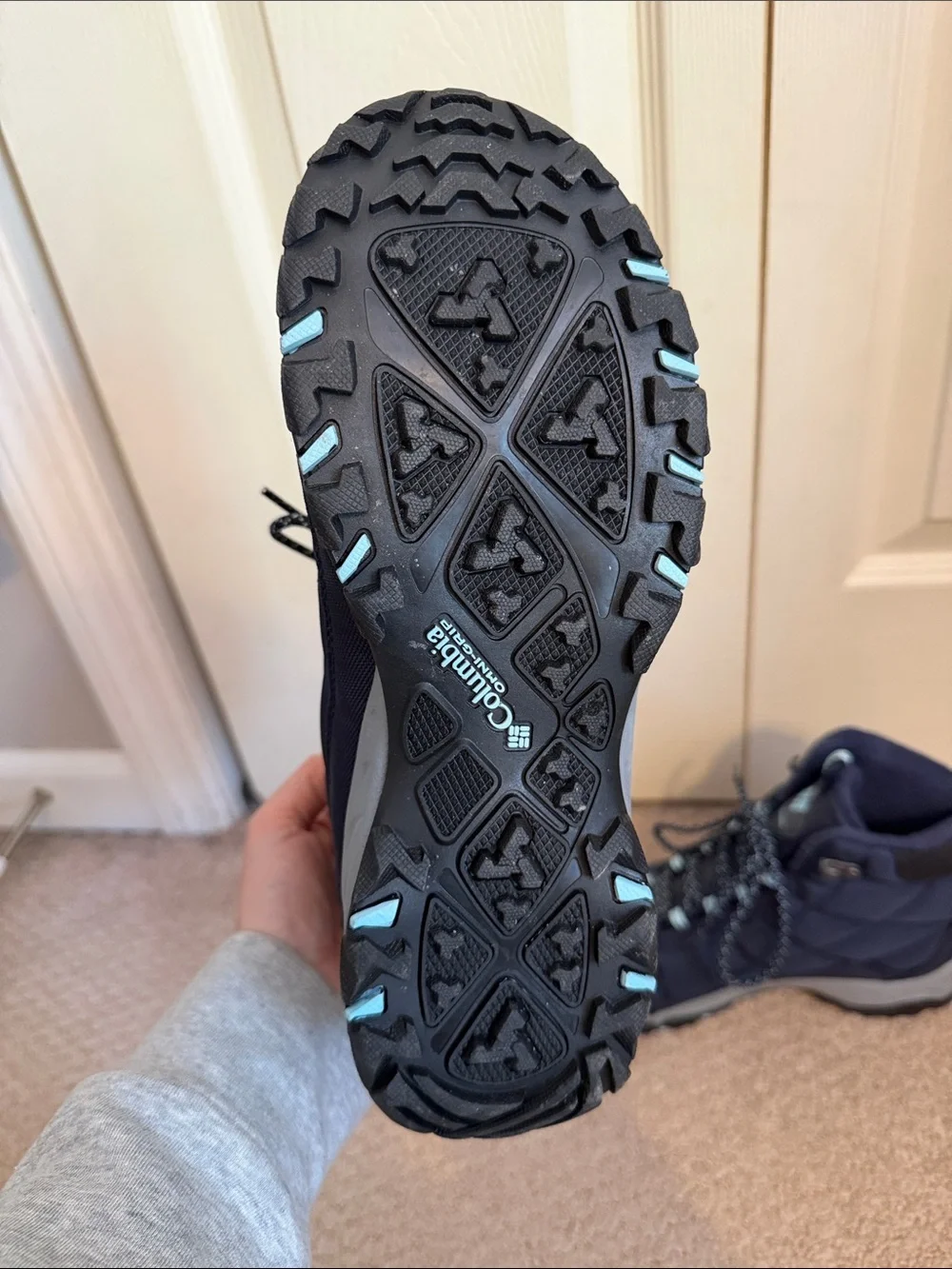 Columbia Navy Quilted Lace-Up Ankle Snow Boots with Light Blue Accents - Picture 4 of 4